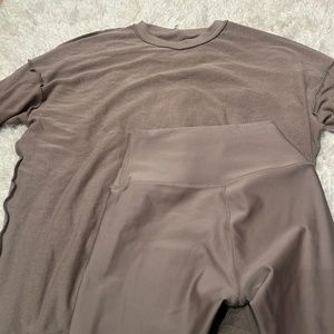 Alo yoga leggings and sweater set